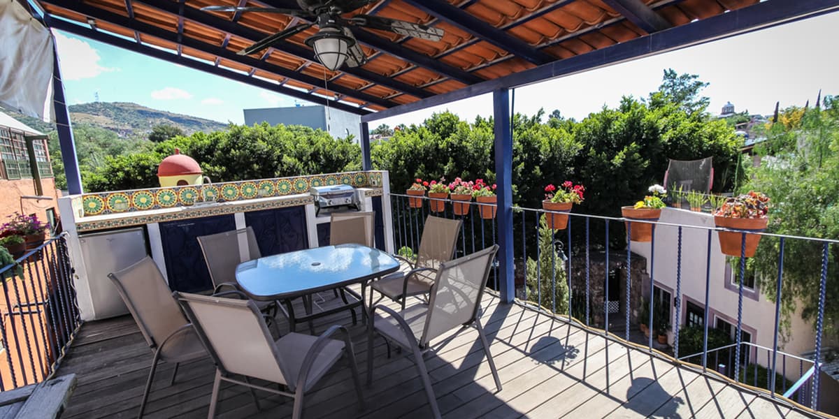 Rooftop with the Parroquia view